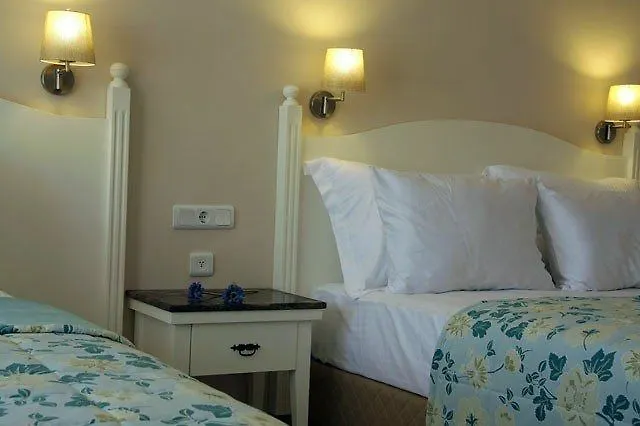 Отель The Blue Lagoon Deluxe 3*