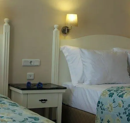 Hotel The Blue Lagoon Deluxe 3*
