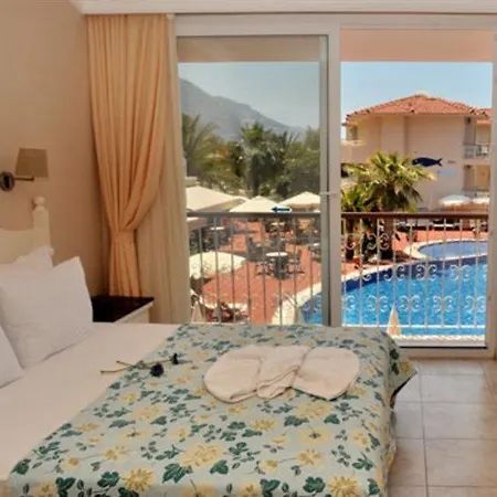 The Blue Lagoon Deluxe