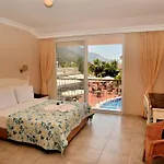 Hotel The Blue Lagoon Deluxe 3*