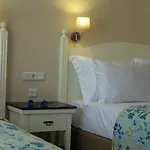 Hotel The Blue Lagoon Deluxe 3*