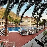 Hotel The Blue Lagoon Deluxe