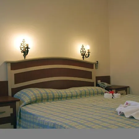 The Blue Lagoon Deluxe