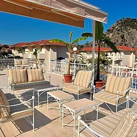 The Blue Lagoon Deluxe Hotel 3*