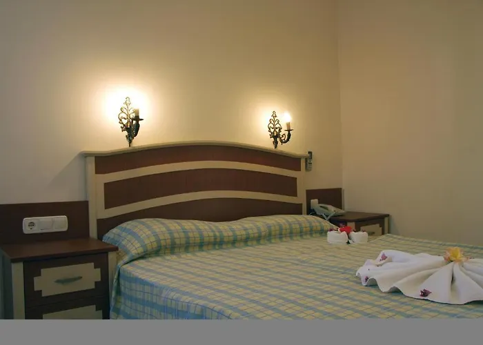 The Blue Lagoon Deluxe