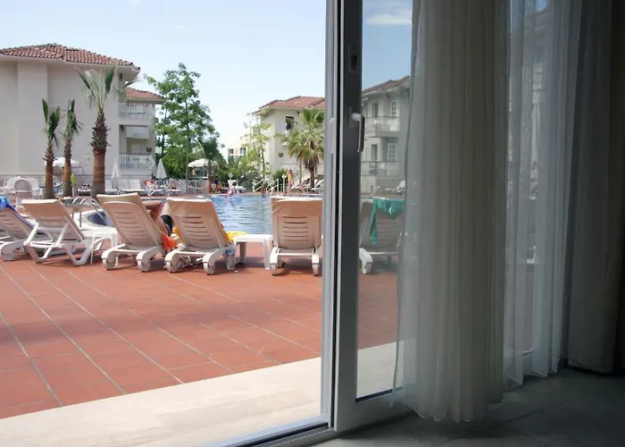 Szálloda The Blue Lagoon Deluxe 3*