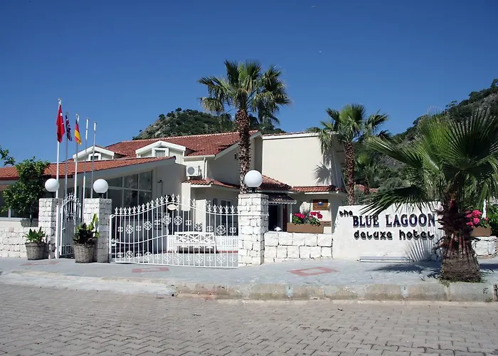 Szálloda The Blue Lagoon Deluxe