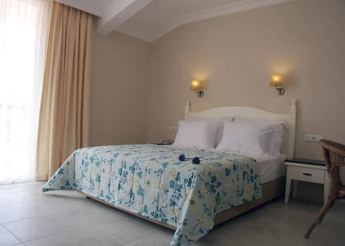 Szálloda The Blue Lagoon Deluxe