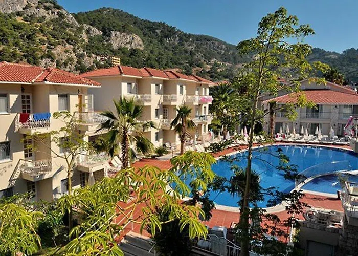 The Blue Lagoon Deluxe