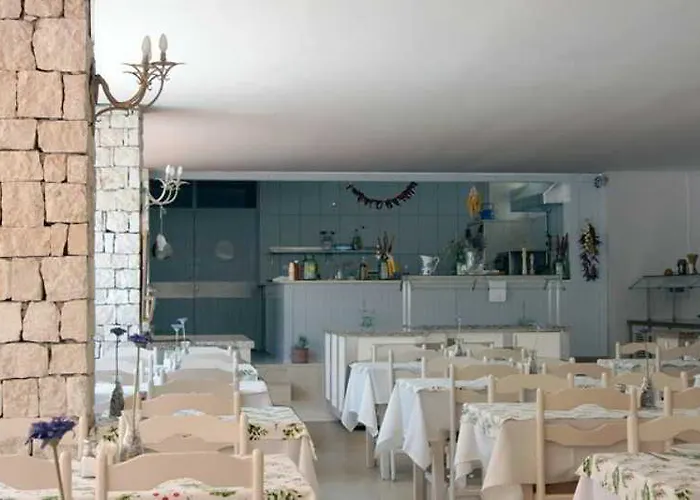 The Blue Lagoon Deluxe