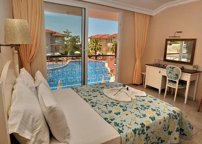 The Blue Lagoon Deluxe Hotel 3*