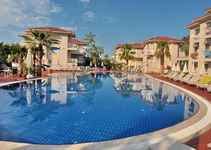 Hotel The Blue Lagoon Deluxe 3*